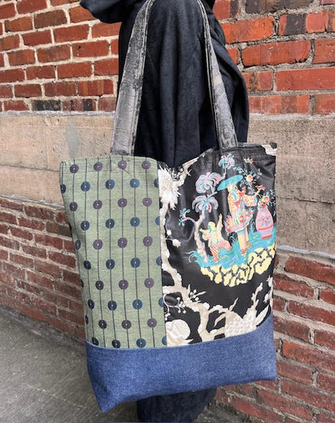 “Āzija” tote bag
